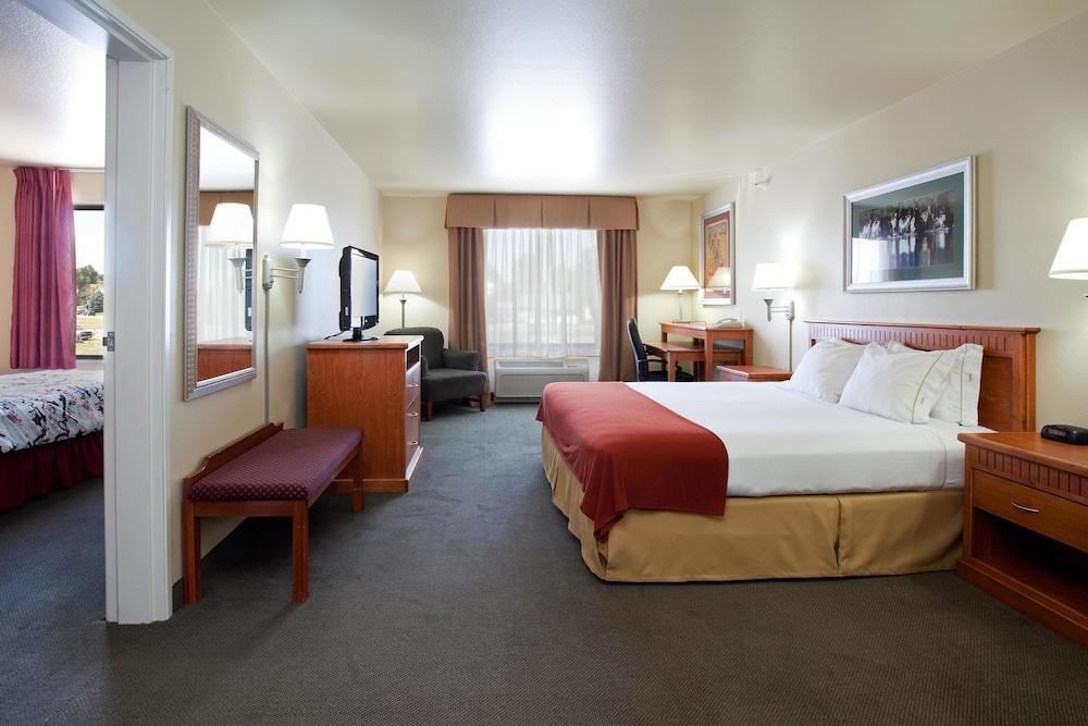 Express & By Ihg Hotel
